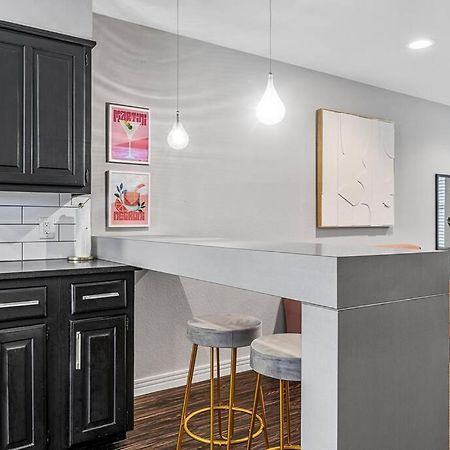 Luxe Condo In City Center Waco Exteriér fotografie