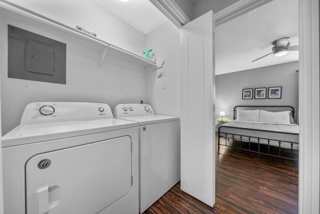 Luxe Condo In City Center Waco Exteriér fotografie